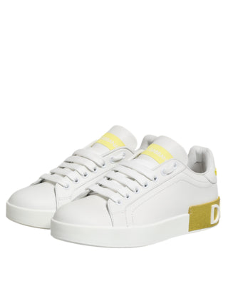 Zapatillas blancas y amarillas de cuero de corte bajo