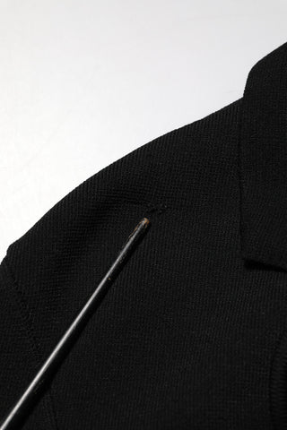Schwarzer Viskose-Blazer mit einfacher Knopfleiste