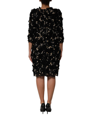 Vestido tipo shift negro de viscosa con adornos de perlas