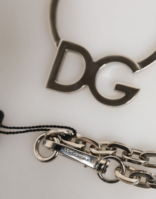 Collar para hombre con cadena de latón tono plata y colgante con logo DG