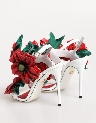 Sandalias blancas con detalles florales rojos