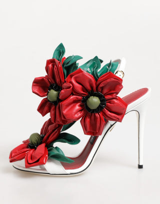 Sandalias blancas con detalles florales rojos