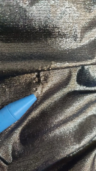 Vestido bodycon elástico metálico dorado con fruncidos