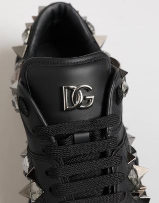 Zapatillas bajas negras de cuero con tachuelas