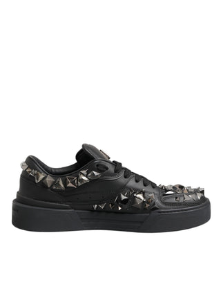 Zapatillas bajas negras de cuero con tachuelas