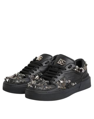 Zapatillas bajas negras de cuero con tachuelas