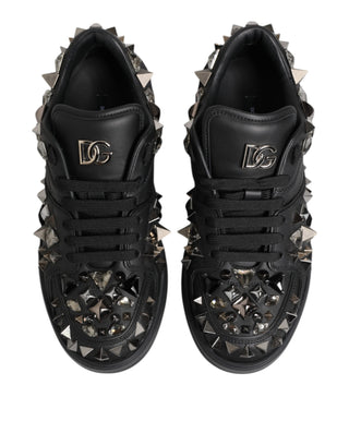Zapatillas bajas negras de cuero con tachuelas