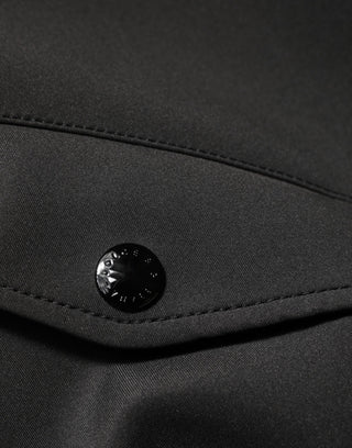 Chaqueta bomber negra de poliéster con placa de logo