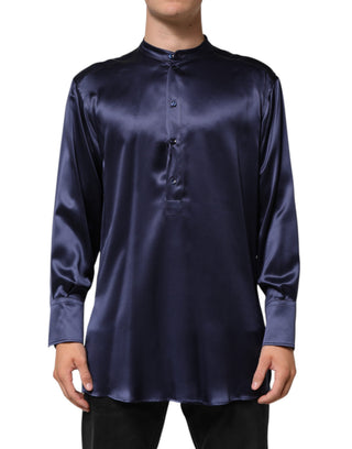 Camisa azul marino de seda con mangas largas y cuello mandarín  