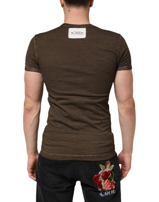Dunkelbraunes Baumwoll-T-Shirt für Herren mit zerrissenem Logo