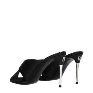 Sandalias de tacón stiletto de satén negro