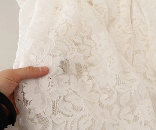 Vestido largo maxi blanco con corsage de encaje floral