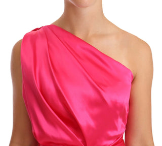 Vestido ajustado rosa de seda con lazo y hombros descubiertos