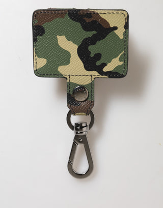 Funda para Airpods con accesorio metálico de cuero camuflaje multicolor