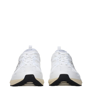 Zapatillas deportivas blancas de tela