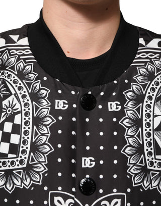 Schwarz-weiße Bomberjacke mit Bandana-Print