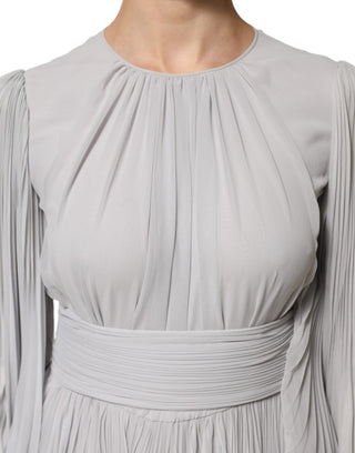 Graues plissiertes Maxikleid mit langen Ärmeln aus Seidenmischung