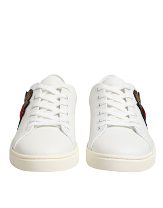 Weiße Leder-Sneaker mit Heiligem-Herz-Aufnäher