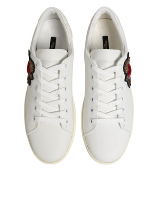 Weiße Leder-Sneaker mit Heiligem-Herz-Aufnäher