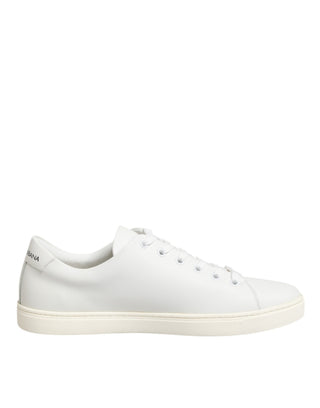 Weiße Leder-Sneaker mit Heiligem-Herz-Aufnäher