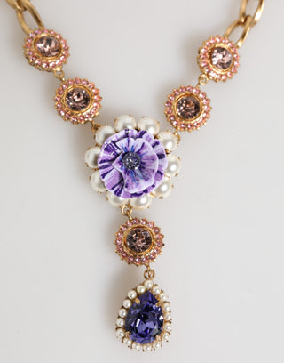 Collar de joyería con colgante floral púrpura de latón dorado, cristal y perla