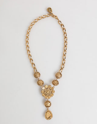 Collar de joyería con colgante floral púrpura de latón dorado, cristal y perla