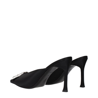 Zapatos de salón de tacón alto de satén negro