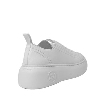 Zapatillas blancas de plataforma de cuero