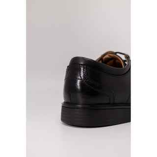 Zapatos Oxford y Derby negros de cuero