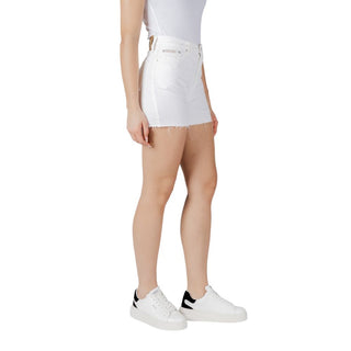 Weiße Baumwollshorts