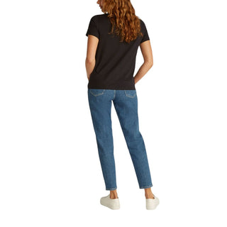 Camiseta negra de algodón reciclado