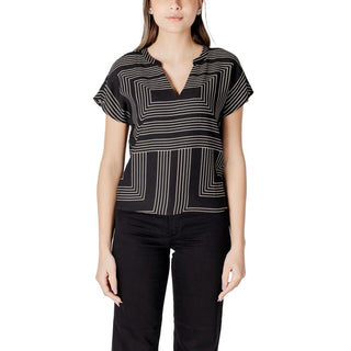 Ropa deportiva negra de viscosa