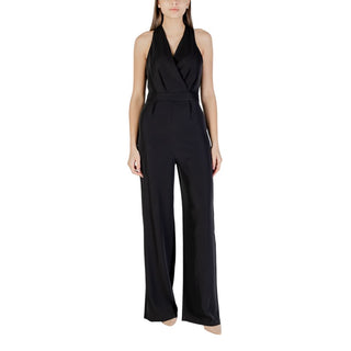 Schwarzer Overall aus recyceltem Polyester