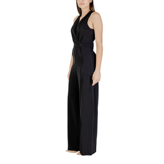Schwarzer Overall aus recyceltem Polyester