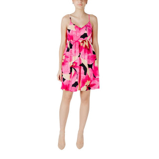 Vestido corto rosa de viscosa