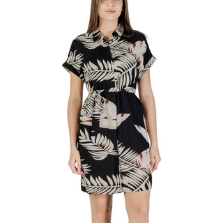 Beiges kurzes Viskosekleid