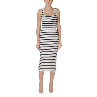 Beiges langes Viskosekleid