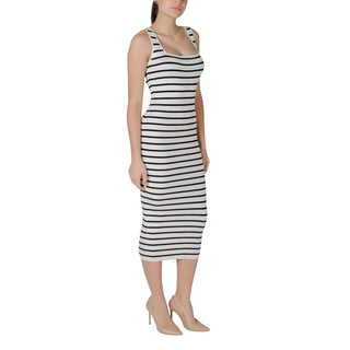 Beiges langes Viskosekleid
