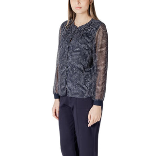 Blaue Polyesterbluse