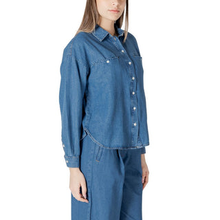 Blaue Baumwollbluse