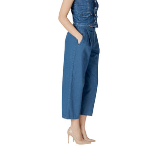 Blaue verkürzte Jeans aus Baumwolle