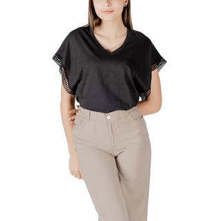 Schwarzes Baumwoll-T-Shirt
