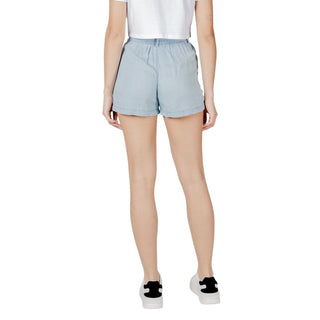 Hellblaue Lyocell-Shorts