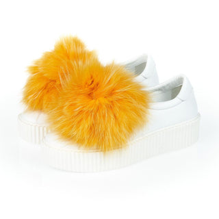 Weiße Textil-Damen-Sneaker mit echten Pelz-Pompoms