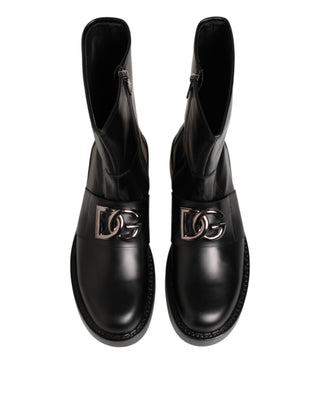 Schwarze Bikerstiefel mit Logo-Plakette, wadenhoch