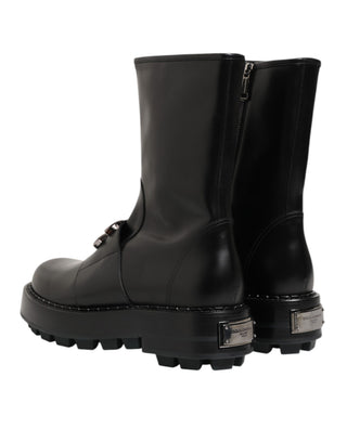 Schwarze Bikerstiefel mit Logo-Plakette, wadenhoch