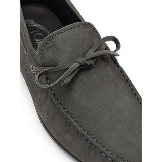 Mocasín gris de cuero nobuk