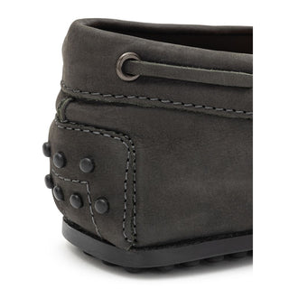Mocasín gris de cuero nobuk
