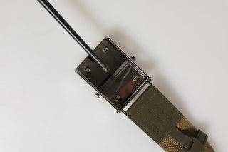 Militärgrüner Nylon-Gürtel mit Logo und Metallschnalle