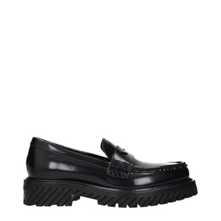 Schwarze Slip-On-Loafer aus Leder